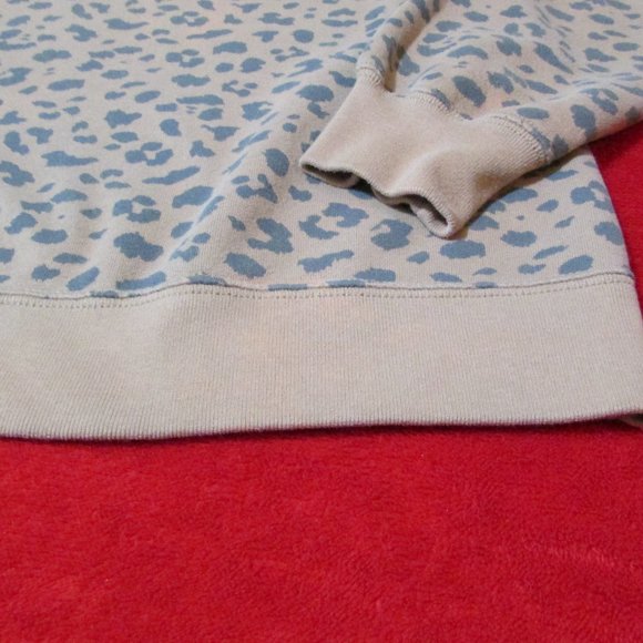 Abercrombie & Fitch Animal Print Crew Neck Sweatshirt - Picture 2 of 4